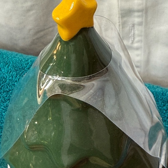 Rae Dunn Felices Fiestas Green Covered 2 Pc Ceramic Christmas Tree Mug - Picture 4 of 7